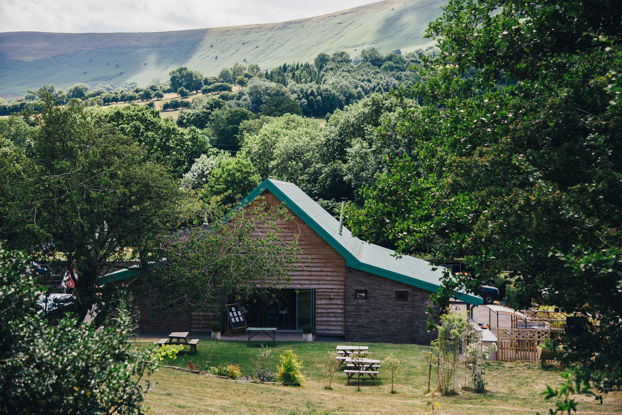 Welsh Fairytale Wedding Venue. Relaxed country weddings - Sharon Gordon